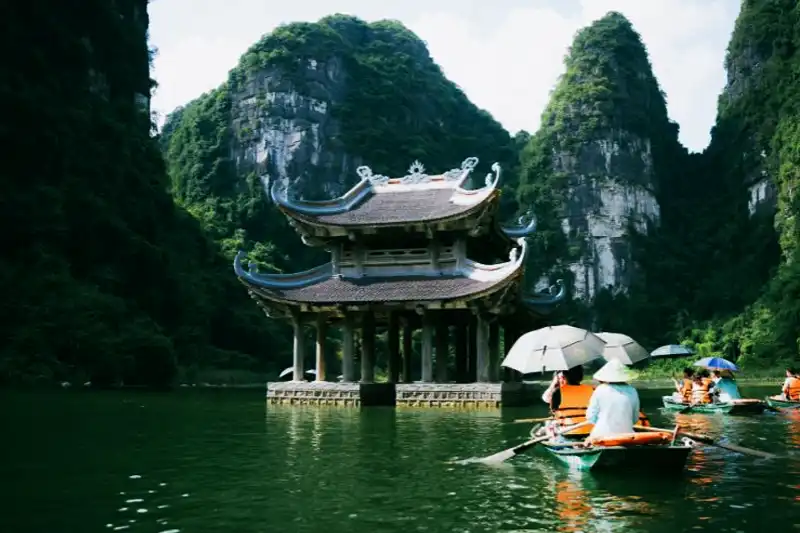 2N Hanoi | IN Halong Bay | 2N Da Nang | 3N Saigon